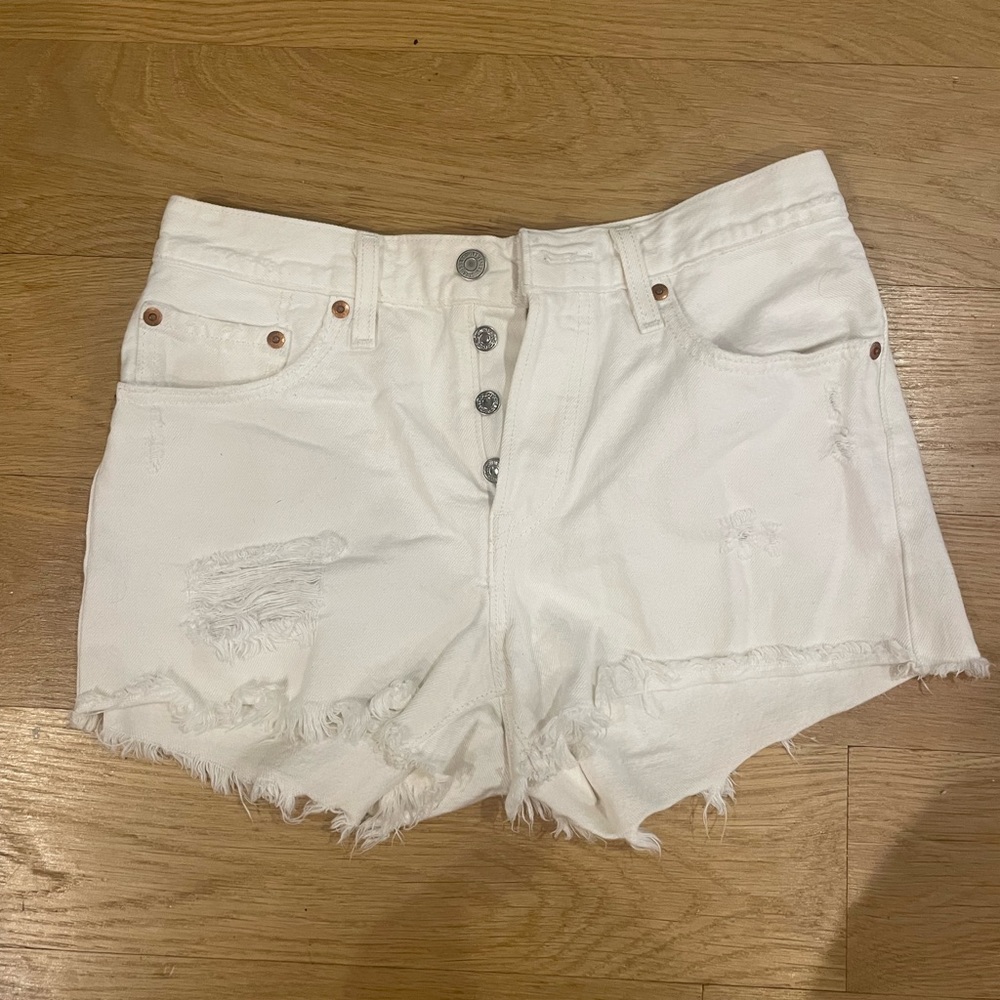 Levi 501 cut off shorts